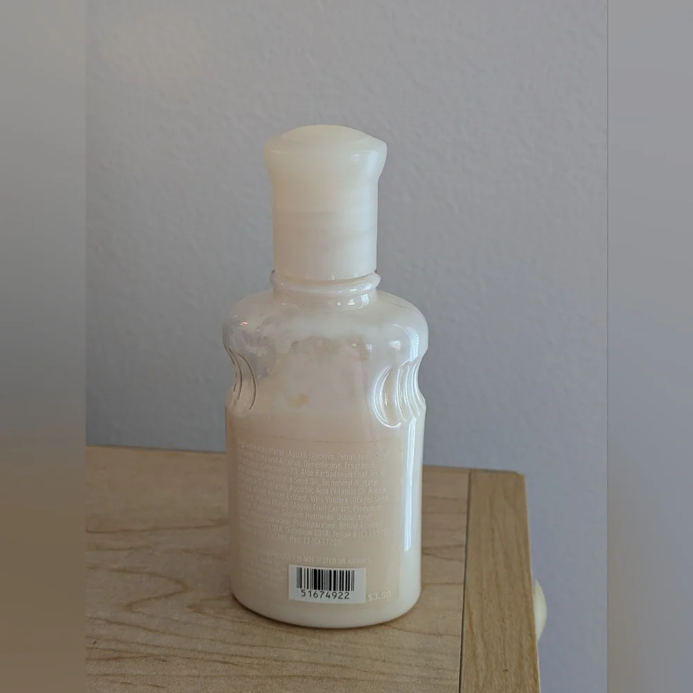 Retired Bath and Body Works Magnolia Blossom lotion Travel size‎ 2 oz